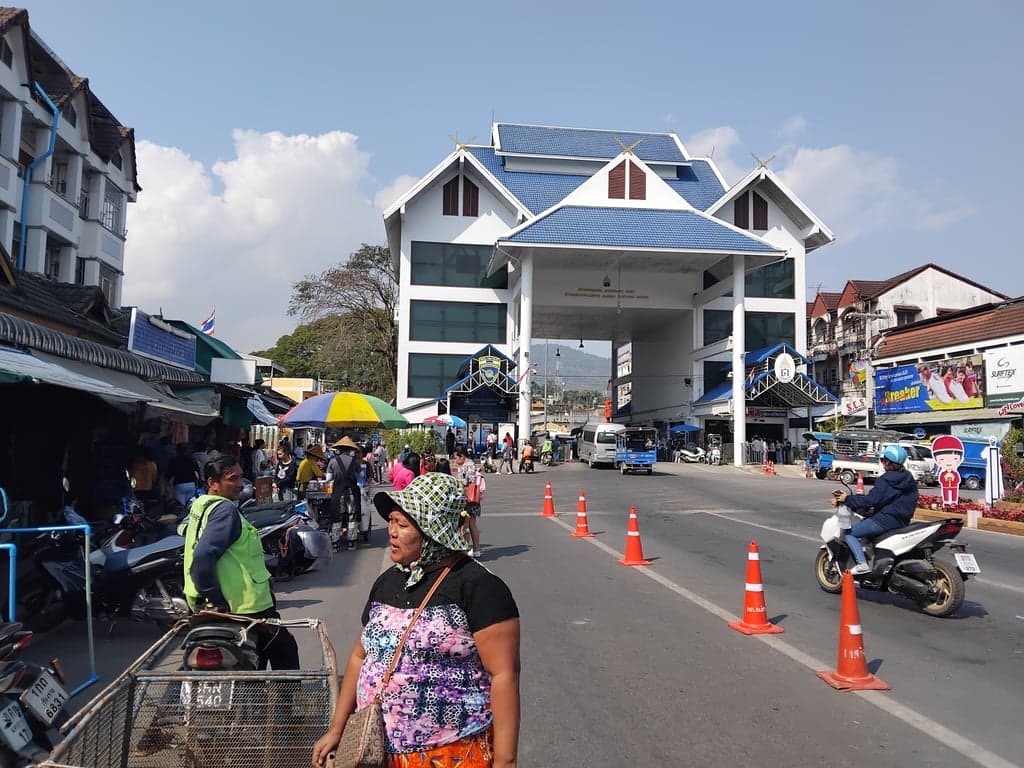 The northernmost district in Thailand. The town of Mae Sai is a major border crossing between Thailand and Myanmar (Tachileik, Shan State).